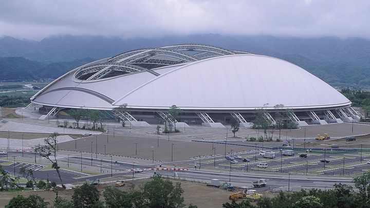 レゾナックドーム大分、開閉費用「驚きの28100円」の屋根が23年使用でワイヤーロープ老朽化…当分開きっぱなしに