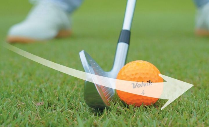 FWは「ちょいアッパー」で打つのが大正解！専門家が解説