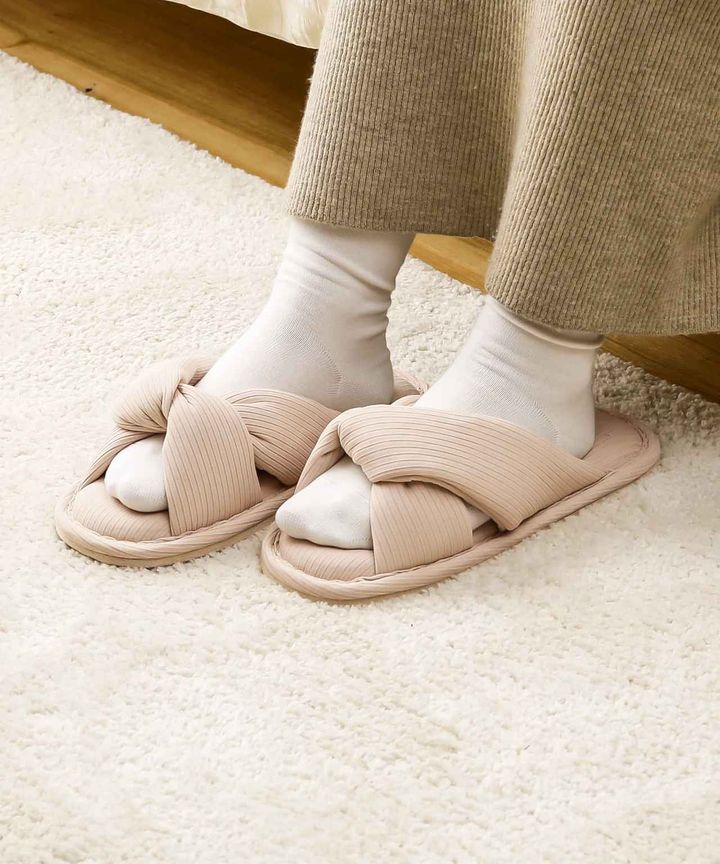 画像1: 出典：3COINS