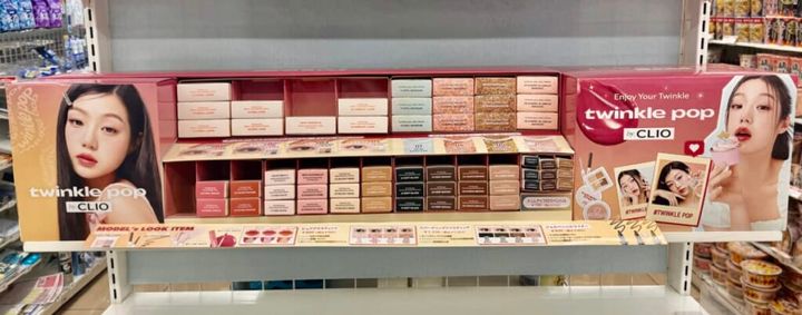 セブン、韓国コスメ売場