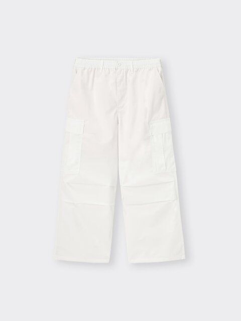 GUのスーパーワイドカーゴパンツ