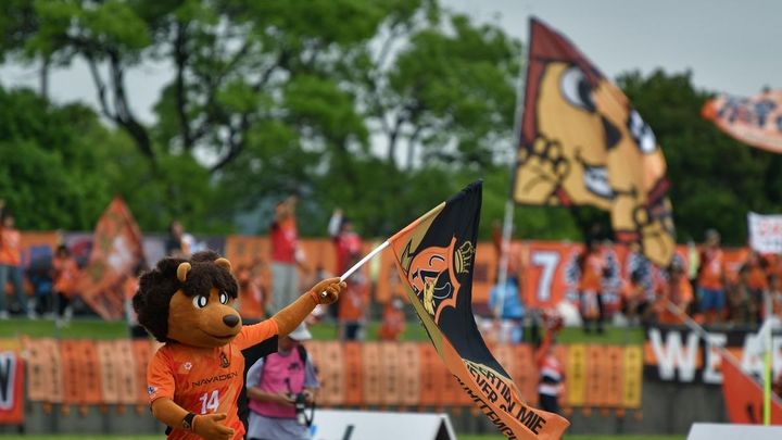 間瀬秀一監督、故郷のクラブ「ヴィアティン三重」の指揮で感じる「人の環境の素晴らしさ」とは