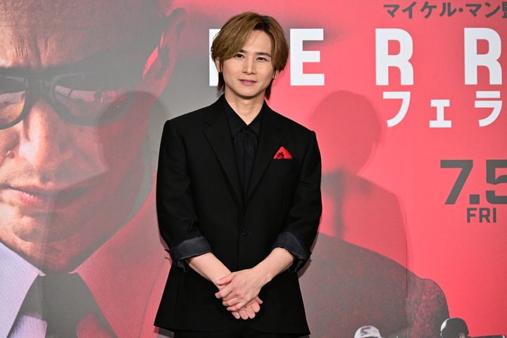 堂本光一「どちらかと言うと僕はM気質なので…」“乗るには気合のいる車”フェラーリの魅力を語る