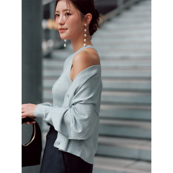 うすグレーのツインニットコーデ