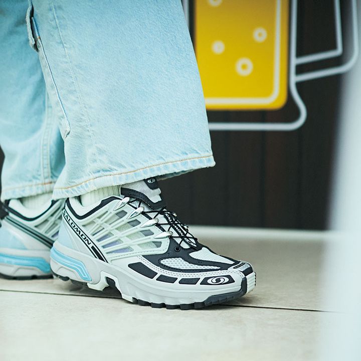 サロモンのコードスニーカー