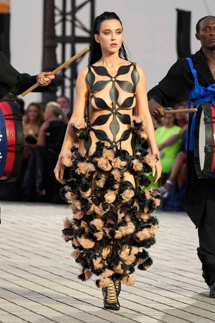 画像1: ケイティ・ペリーが新曲「Woman’s World」を7月にリリース