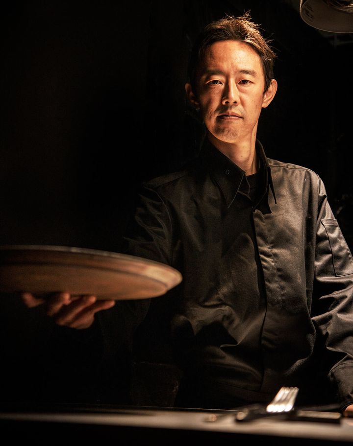 六本木『アルギュロス』の岡崎陽介シェフ