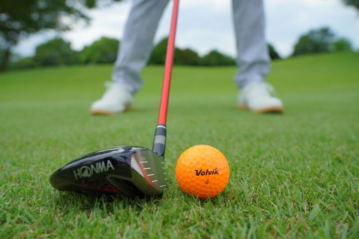 FWは「ちょいアッパー」で打つのが大正解！専門家が解説