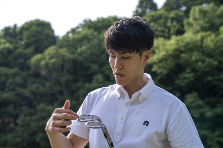 スピンも打感もピカイチのウェッジ！“多面ソール”が抜けの良さを実現