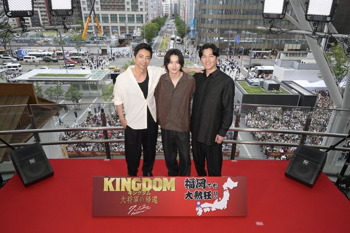 山﨑賢人、『キングダム』は「本当に人生そのもの」大沢たかおと共に名古屋・大阪・福岡で最終章をPR