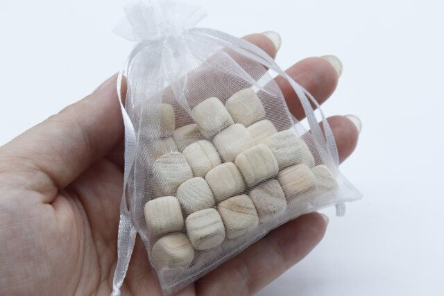 セリア ひのきキューブ香り袋