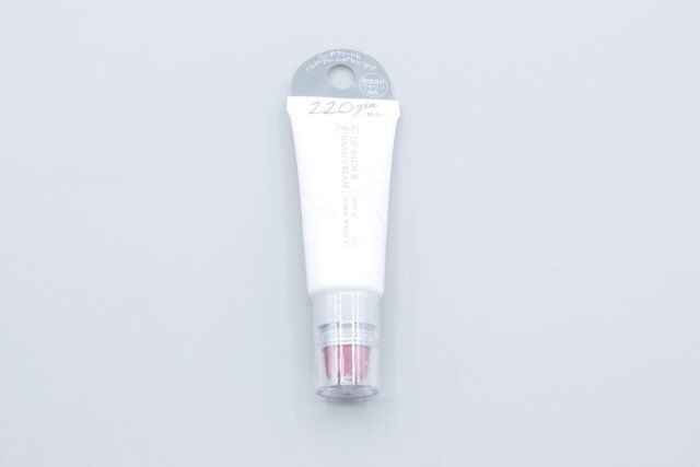 ダイソー リップアンドハンドクリーム パッケージ