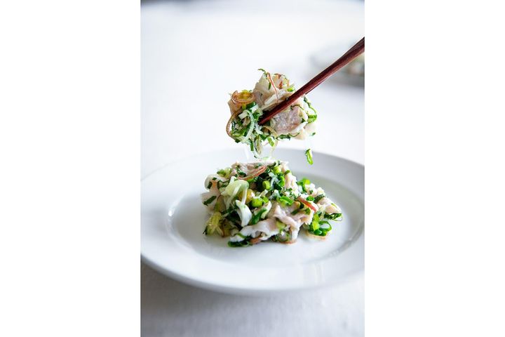 たっぷり薬味で爽やかな味わいの“豚しゃぶの香り野菜サラダ”