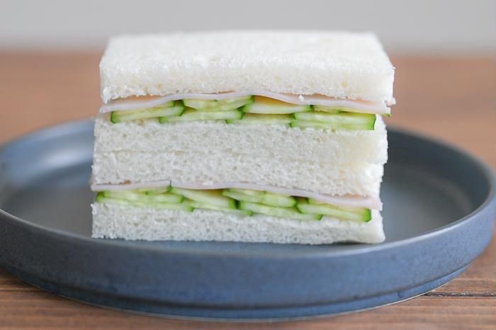 ハムときゅうりのサンドイッチ