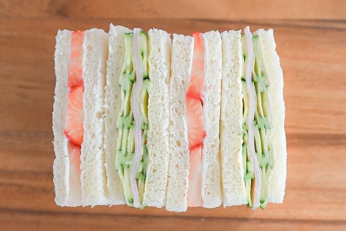 2種類のサンドイッチの断面