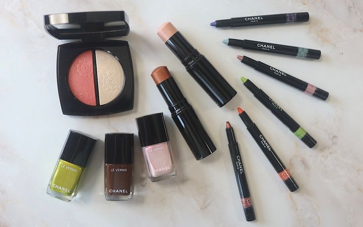 シャネルの「2024年サマーコレクション」を全色スウォッチ！イエベ、ブルベ別のおすすめも紹介