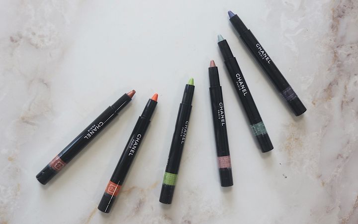 シャネルの「2024年サマーコレクション」を全色スウォッチ！イエベ、ブルベ別のおすすめも紹介