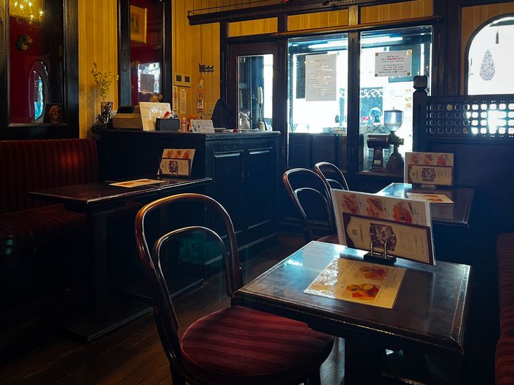 「ローヤル珈琲店」の店内