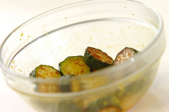 ズッキーニのカレーマリネの作り方2