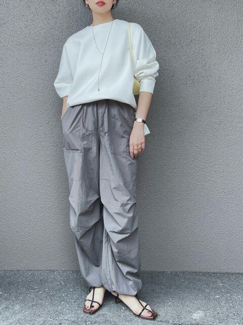 パラシュートパンツのコーデ2
