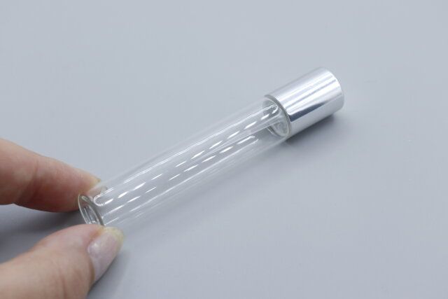 ダイソーのコロンローラーステンレスボール（約10ml）
