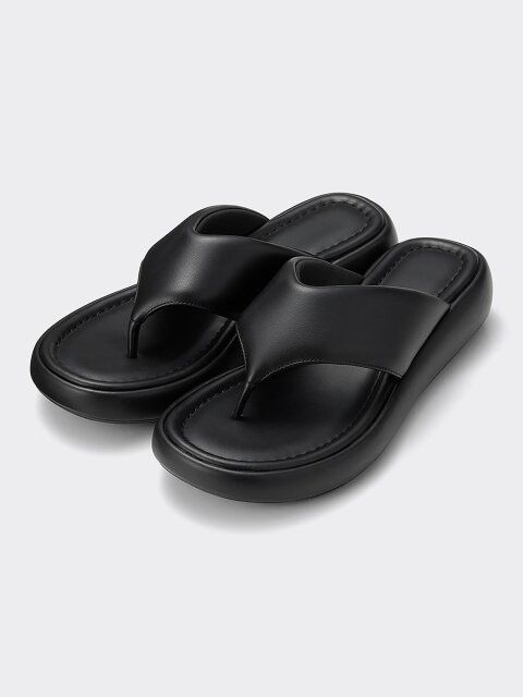 GUのプラットフォームトングサンダル