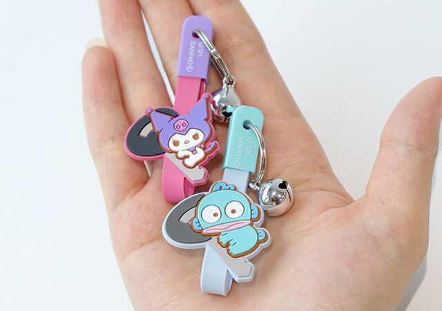 セリアのサンリオちょこぴたん自転車キーホルダー