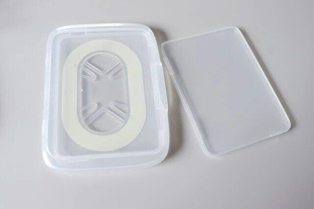 写真が入るウエットシートのフタ