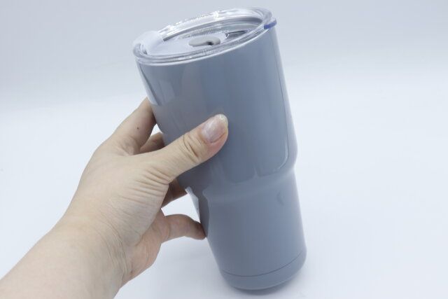 大容量のダイソーのシンプルステンレスタンブラー