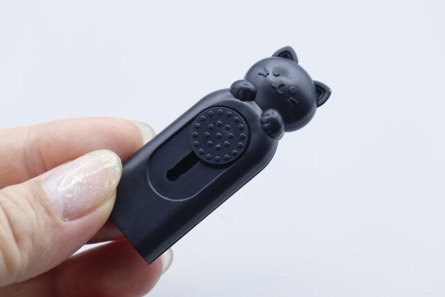 ダイソーの猫型ミニカッター