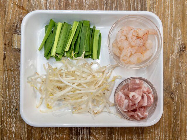 ベトナム風お好み焼きバインセオの材料