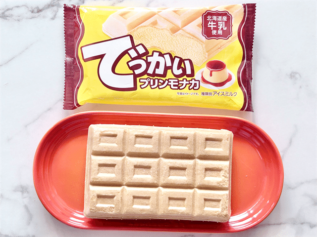 でっかいプリンモナカ パッケージと中身
