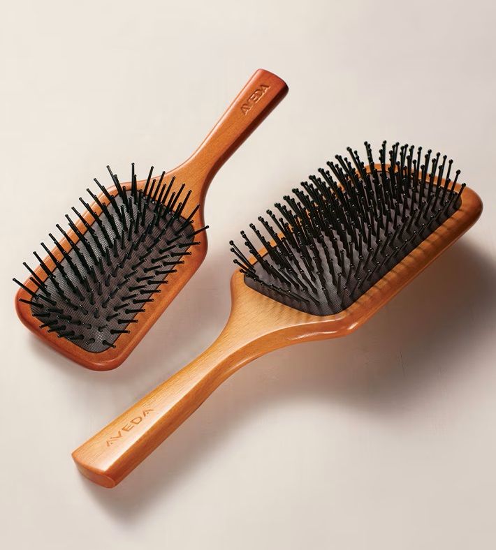 【美容師おすすめ】市販ヘアブラシ＆コーム10選 ～セットからケア、持ち運び用まで紹介～