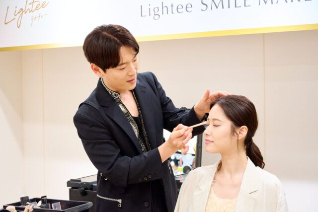 Lightee SMILE MAKEUP SALON