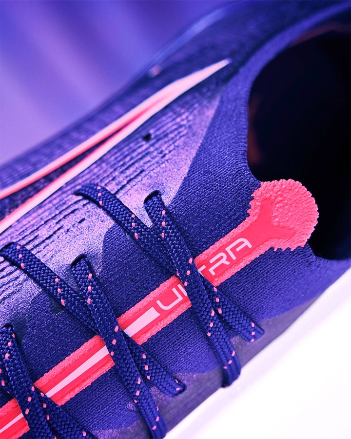 三笘薫が着用！PUMA史上最強のスピードスパイク『ウルトラ5』登場 超高反発の”カーボン搭載モデル”も