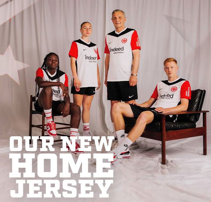 これがNIKE“最後のホーム”に！フランクフルトが2024-25新ユニフォームを発表 「来季はadidasにメーカー変更」