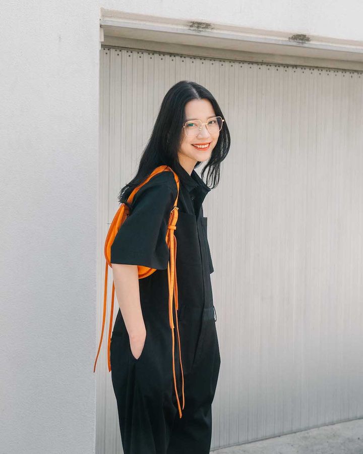 都会的な“モノトーンルック”のお手本スタイル5選。差し色上手がお洒落を制す！【TOKYO SNAP】