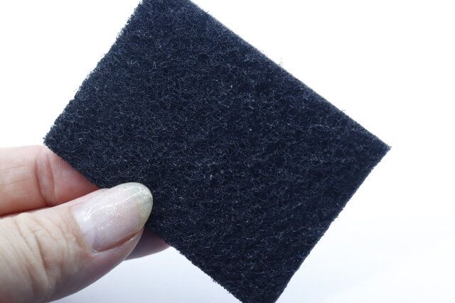 ダイソーのアウトドアにもおすすめなコゲ落とし不織布（シートタイプ、12枚）