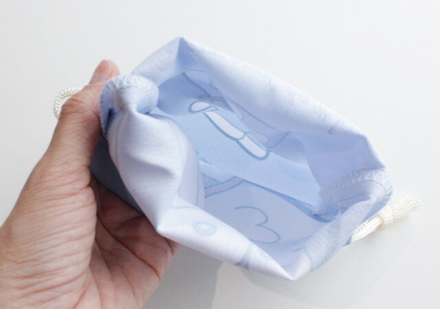 ダイソー ドラえもん ミニ巾着 収納力