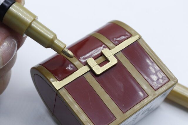 セリア プラスチックモデル用マーカー 塗装用ゴールド 使用例