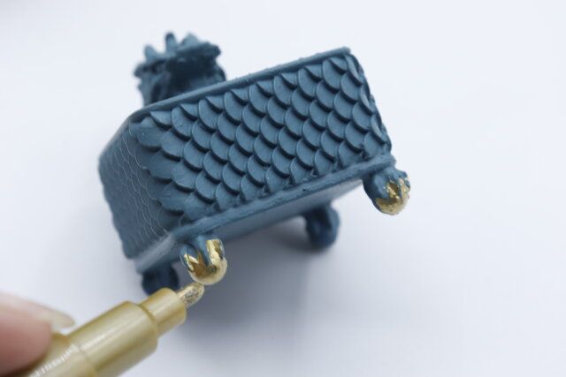 セリア プラスチックモデル用マーカー 塗装用ゴールド 使用例 太さ