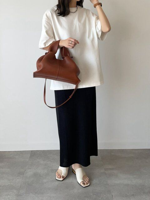 白Tシャツのコーデ2