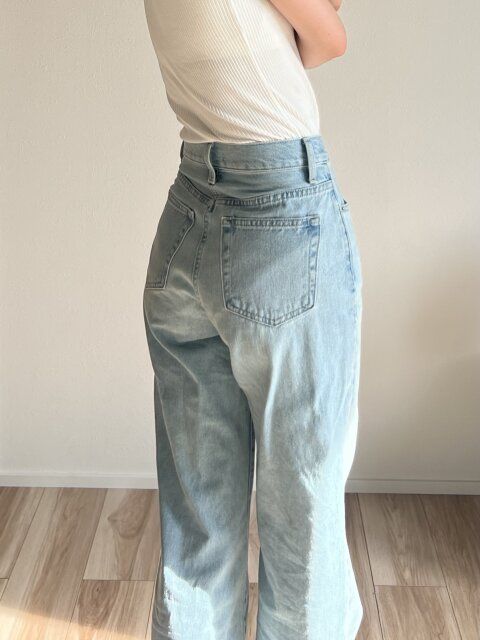 ユニクロワイドストレートジーンズのヒップシルエット