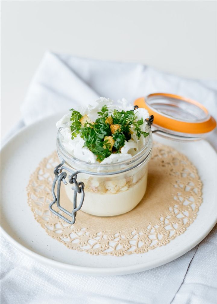 「ル・ファヴォリ」の一品。緻密に計算されたレシピと正確なプレゼンテーションが食欲をそそる。 Photo_ Quentin Tourbez