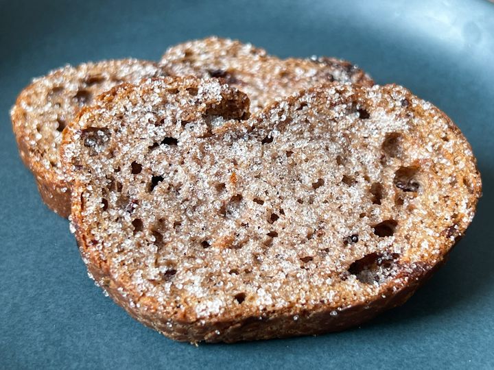 お皿に並んだラスクフランスの「ショコラ」