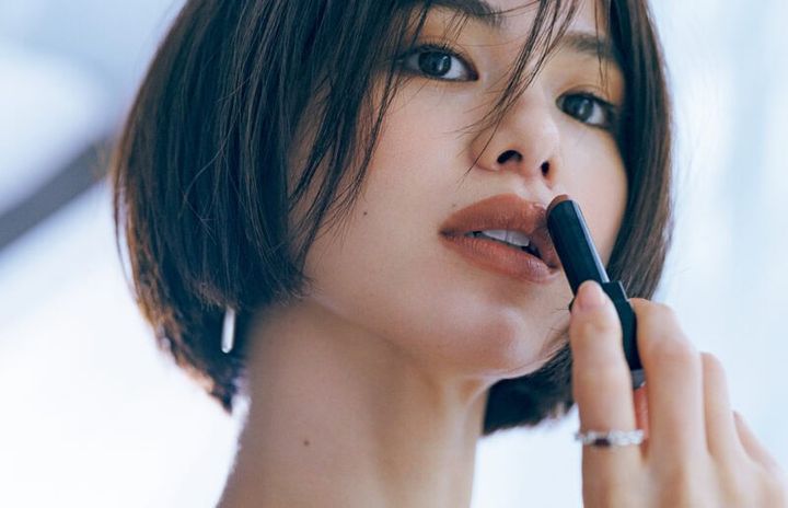 HOW TO MAKE-UP ブラウンマットリップ