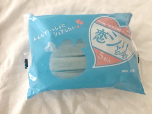 ロピアのオリジナルアイス、恋シャリソーダ味のパッケージ