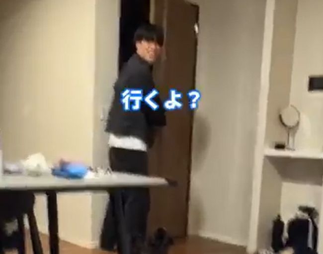 私を置いて出かけちゃうの！？ パパvsママ、その様子を見た１才ちゃんの様子がかわいすぎる！！