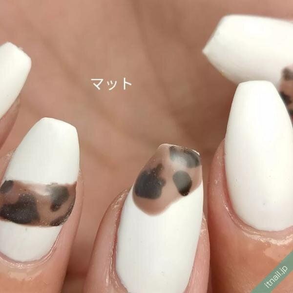 ネイルサロンBeが投稿したネイルデザイン [photoid:I0124728] via Itnail Design (736093)