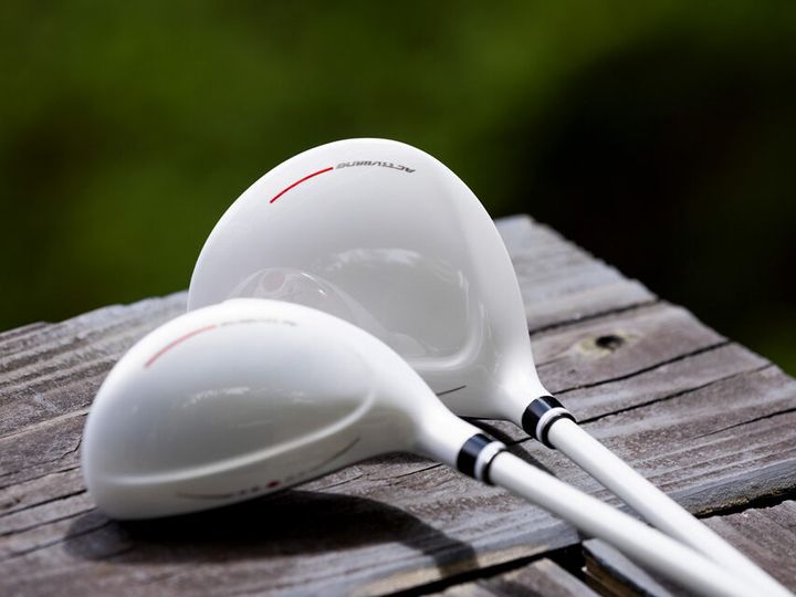 「次もうまく打てる」安心して飛ばせるパールホワイトなゼクシオ【試してみた！】